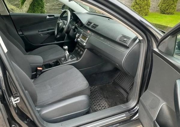 Volkswagen Passat cena 10900 przebieg: 354000, rok produkcji 2006 z Gostyń małe 67